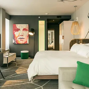 4* Отель Renaissance Downtown